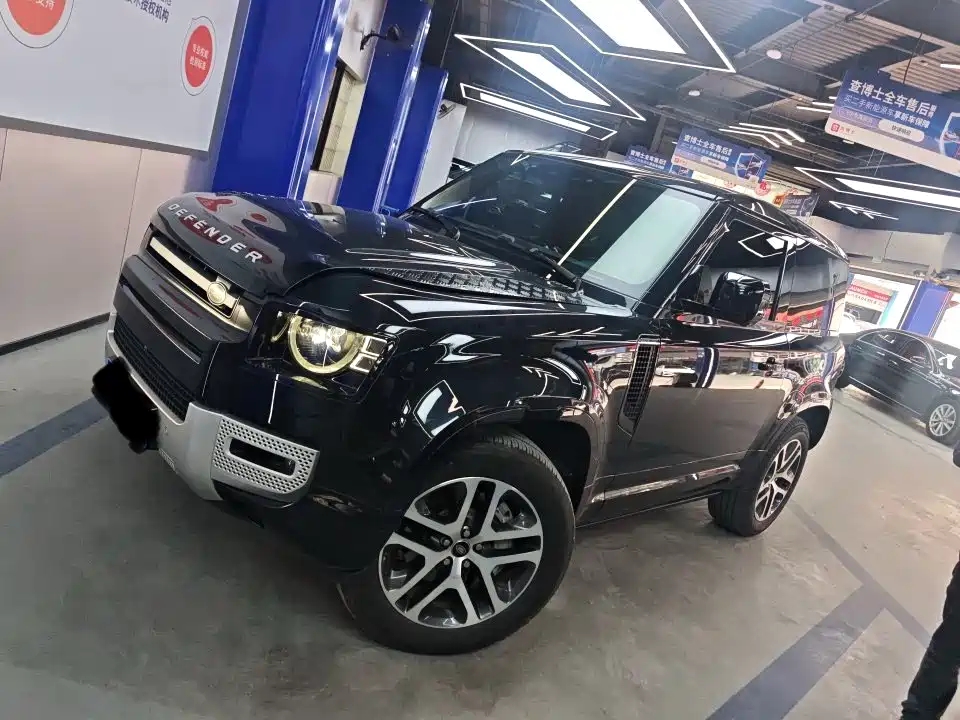 Land Rover Defender 2023