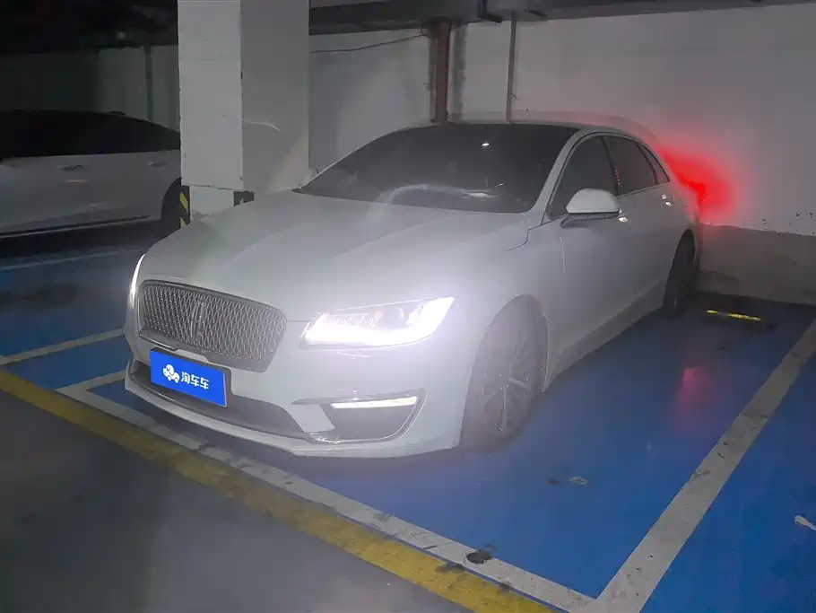 Lincoln MKZ 2018