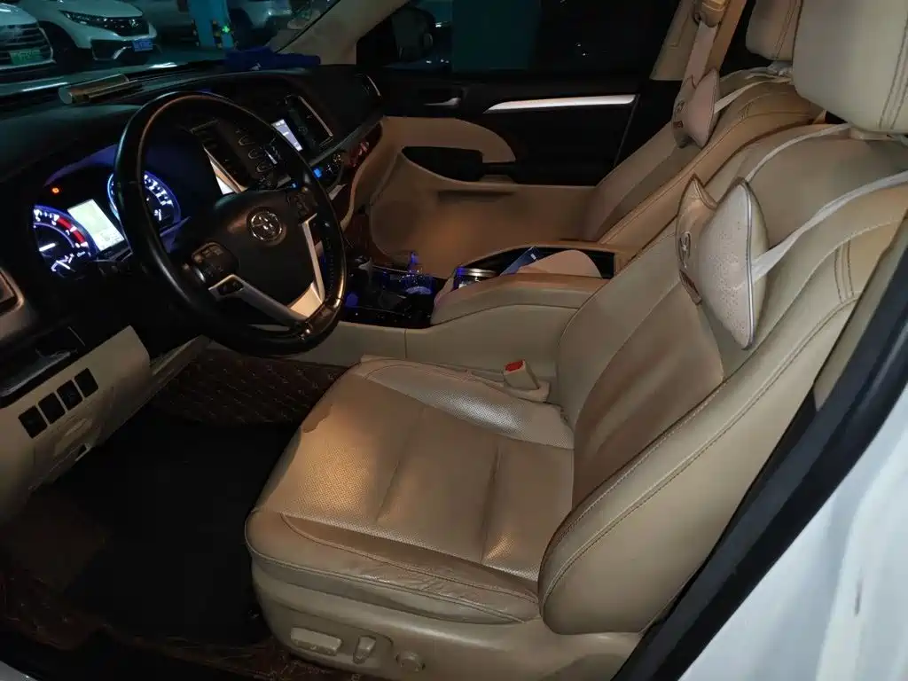 Toyota Highlander — миниатюра 8