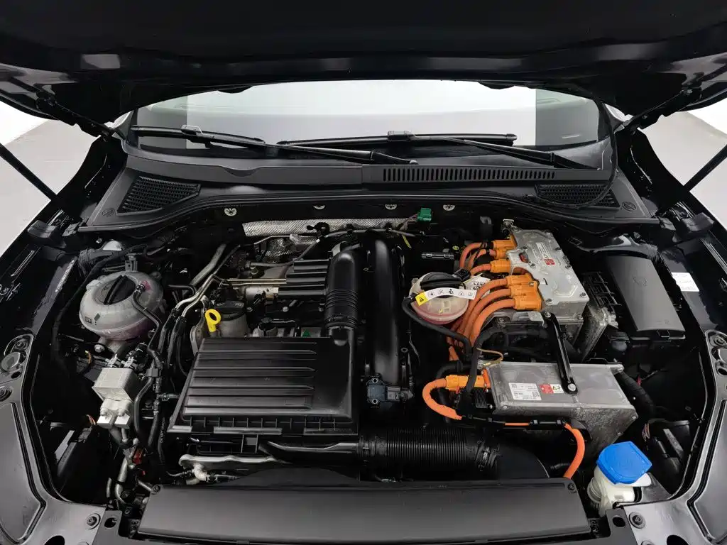 Volkswagen Passat PHEV — миниатюра 6