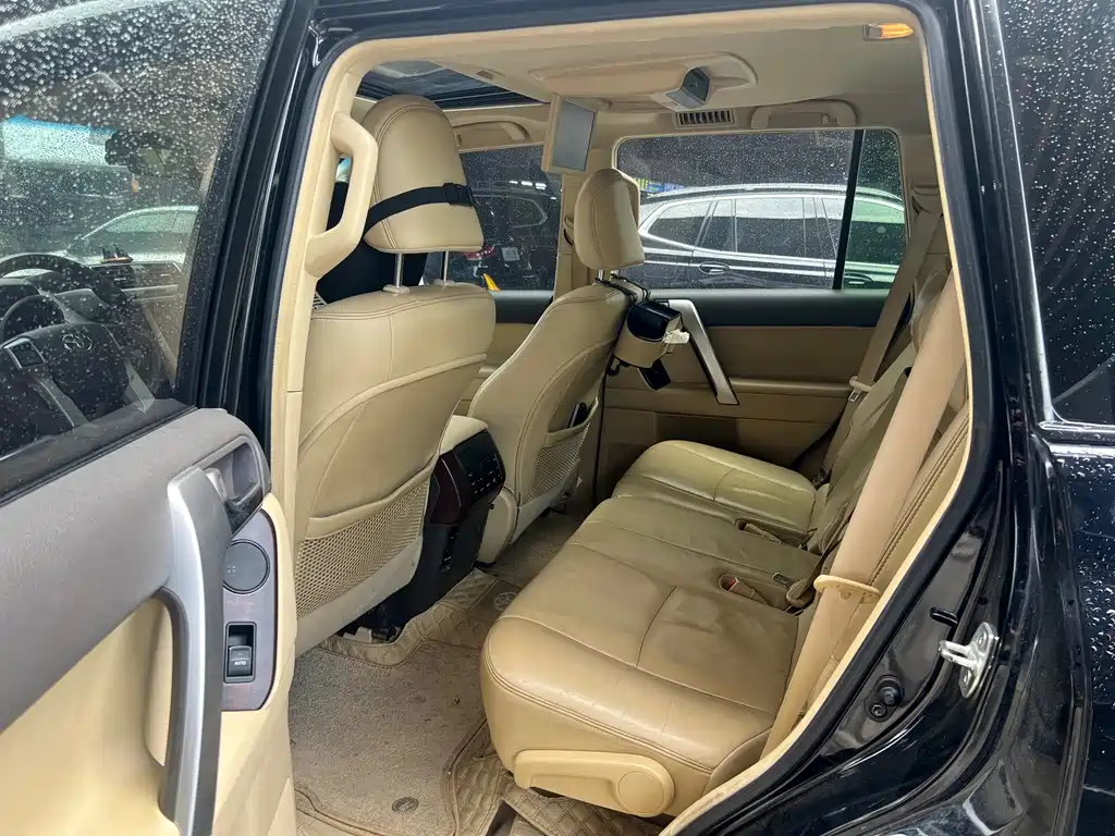 Toyota Prado — миниатюра 6
