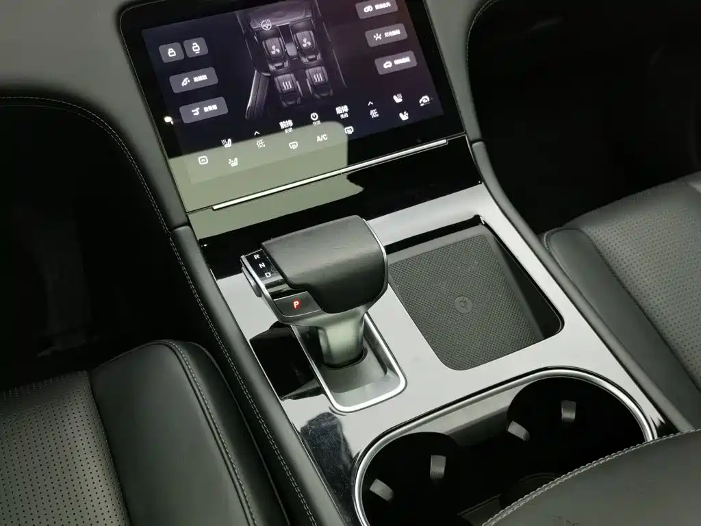 Li Auto Li ONE — миниатюра 13