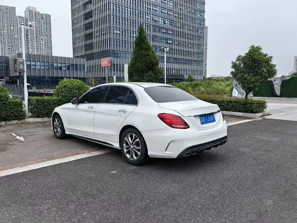 MERCEDES-BENZ C CLASS