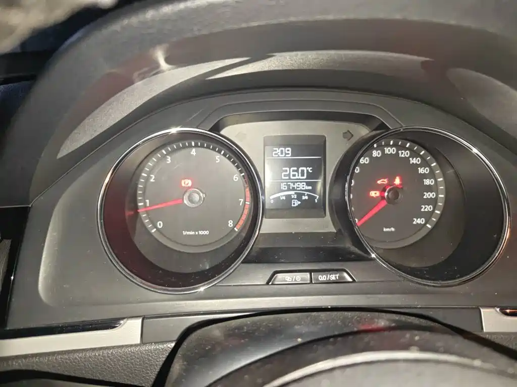 Volkswagen Bora 2014 1.6L MT Fashion