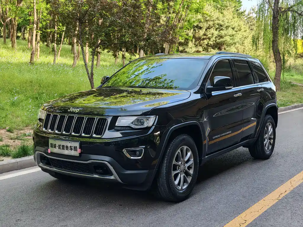 Jeep Grand Cherokee (Import) 2017