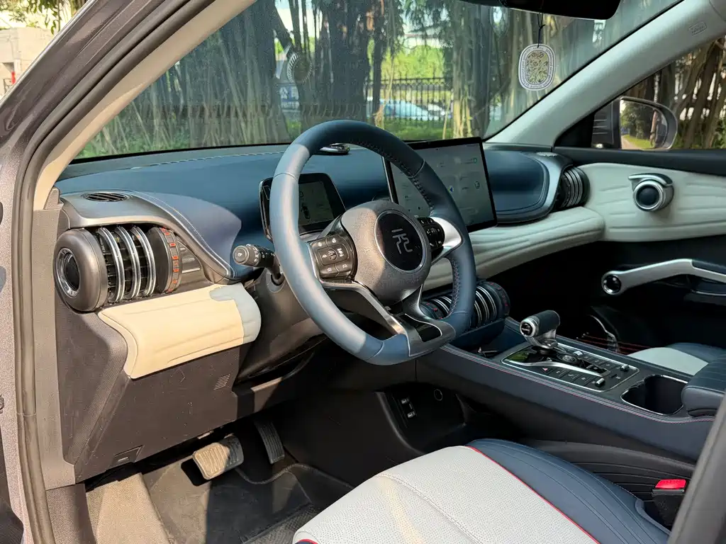 BYD Yuan Plus — миниатюра 6