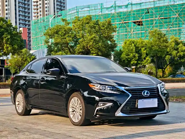 LEXUS  ES 2016