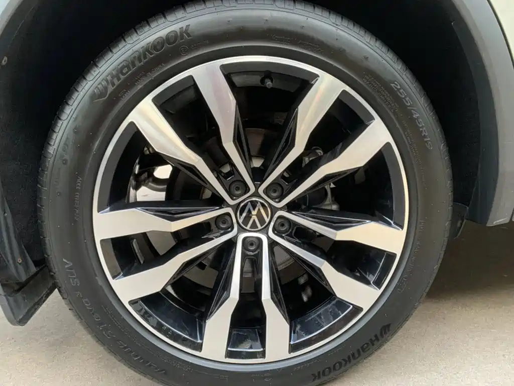 Volkswagen Tiguan L — миниатюра 9