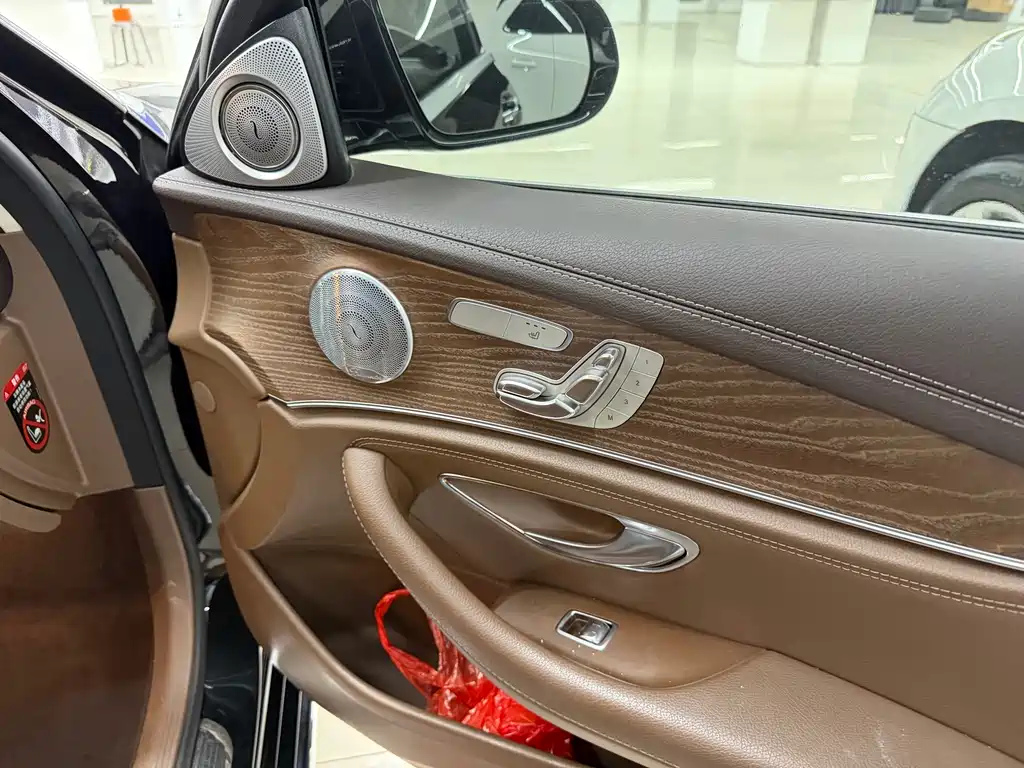 Mercedes-Benz E-Class E 2020 E 300 L Fashion