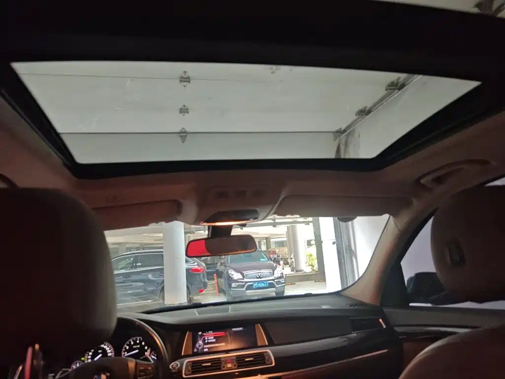 BMW 5 Series GT — миниатюра 15