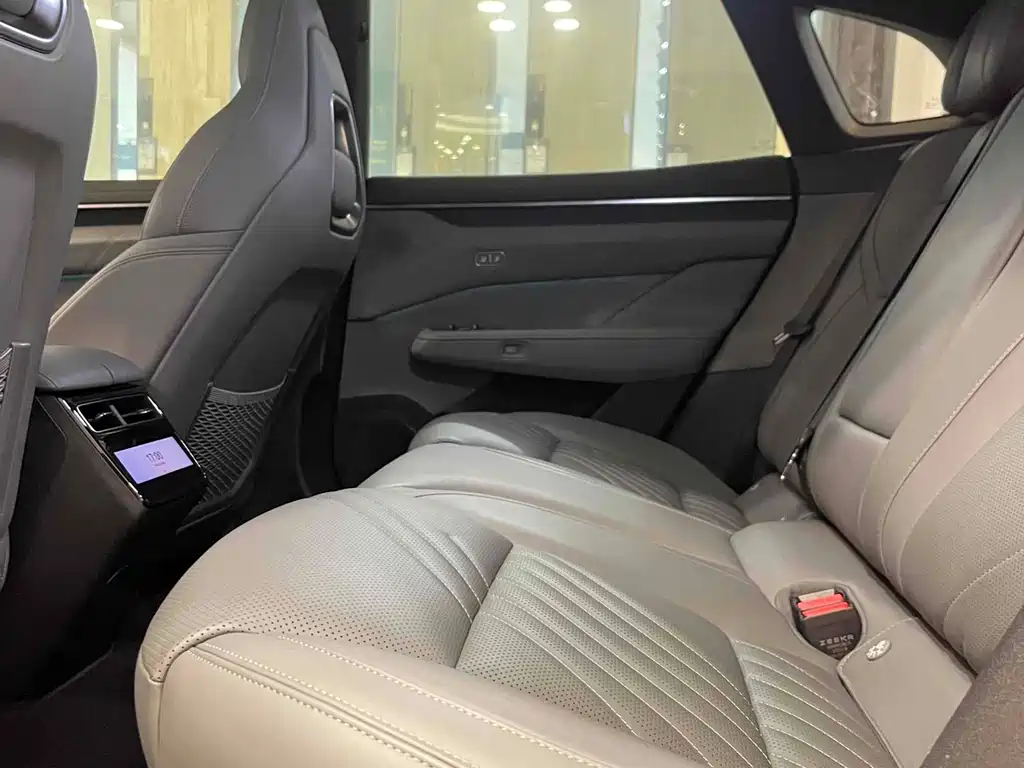 ZEEKR EXTREME KRYPTON 001