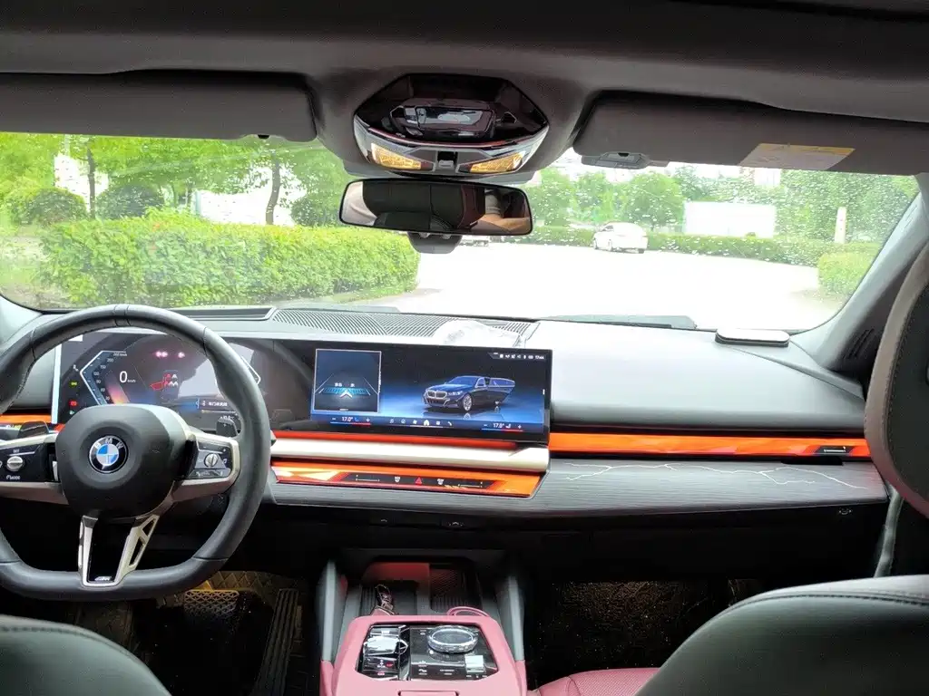 BMW 5 Series — миниатюра 4