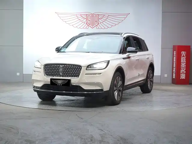 LINCOLN ADVENTURER 2022