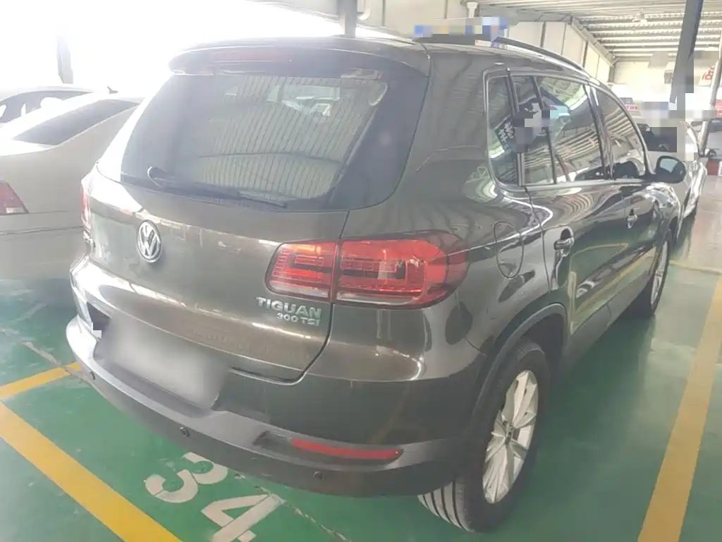 Volkswagen Tiguan 2016 300TSI AT