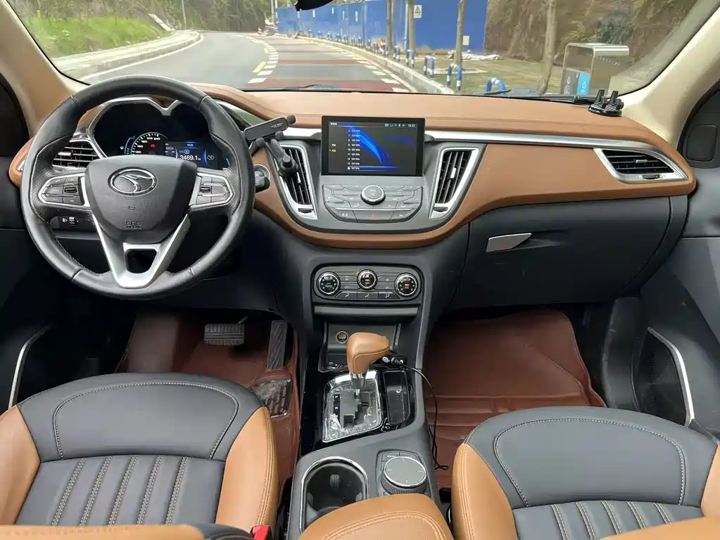 Soueast DX7 2015 1.5T AT Luxury