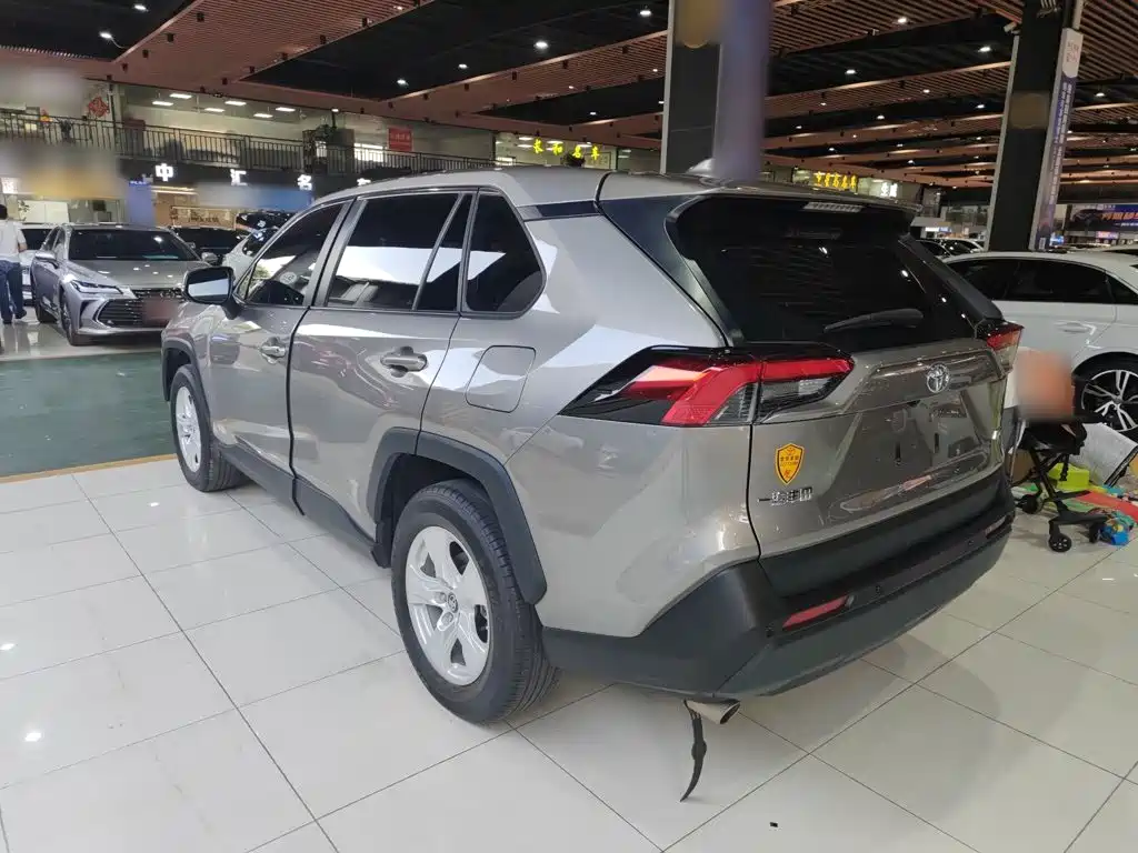 Toyota RAV4 2022 2.0L CVT