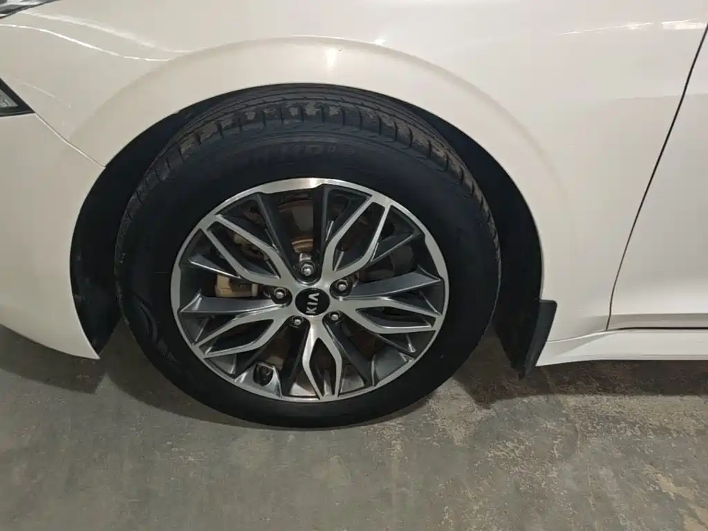 Kia K5 — миниатюра 23