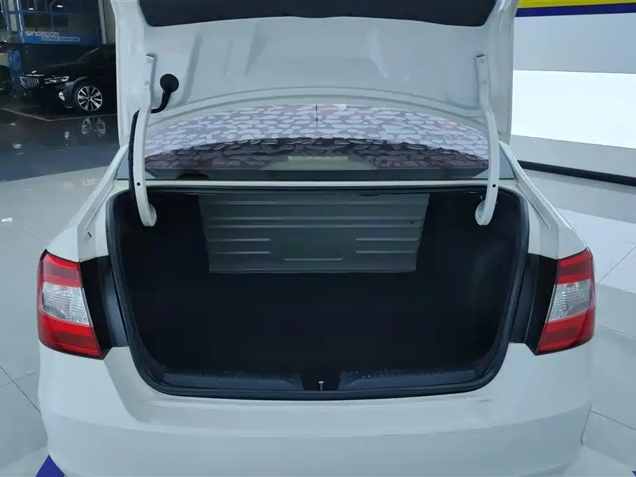 Skoda Rapid 2016 1.6L MT