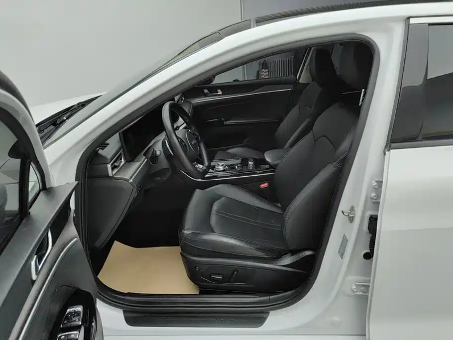 Kia K5 — миниатюра 9