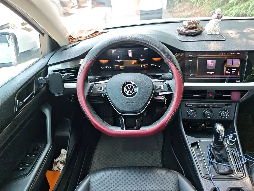 Volkswagen Lavida — миниатюра 6