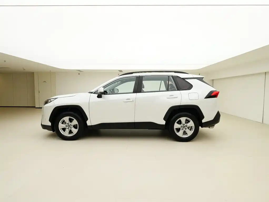 Toyota RAV4 — миниатюра 4