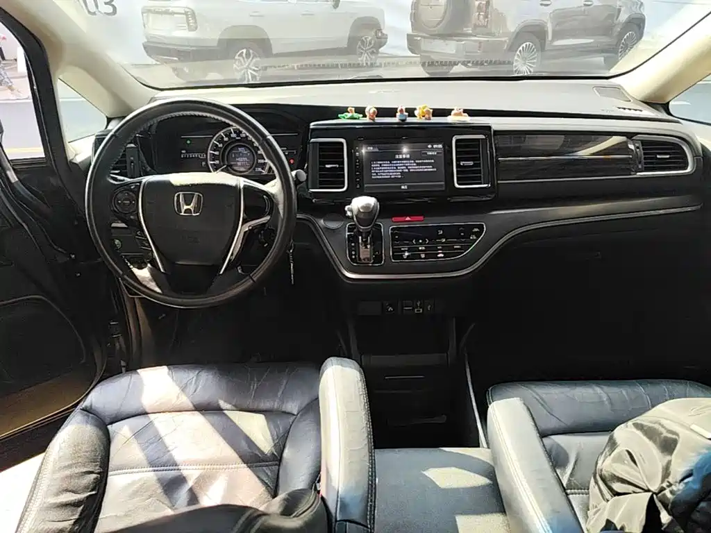 Honda Elysion — миниатюра 10