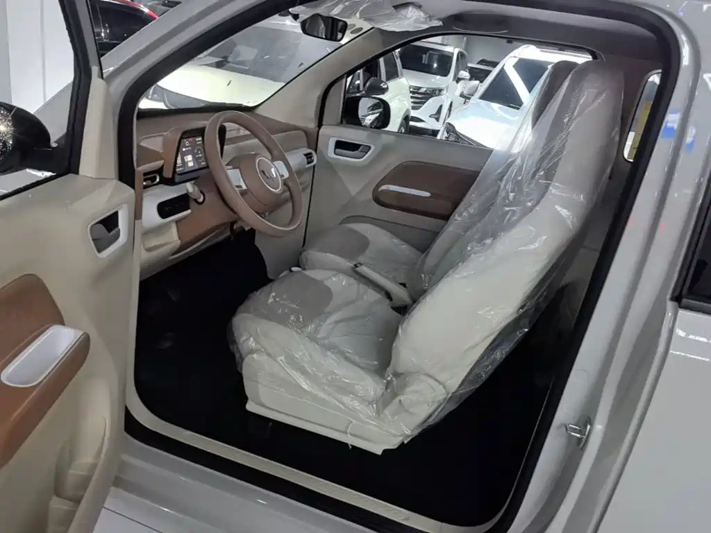 Wuling MINIEV — миниатюра 12