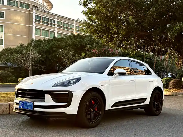 PORSCHE MACAN 2023