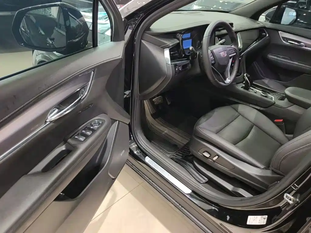 Cadillac XT6 — миниатюра 16