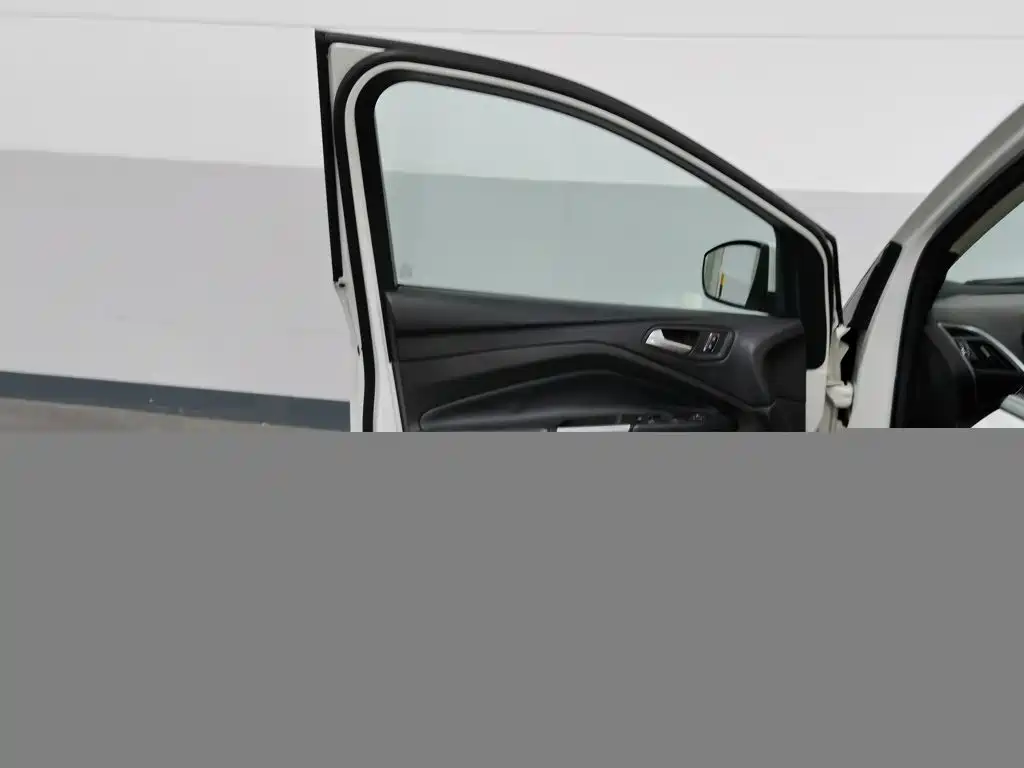 Ford Kuga — миниатюра 8