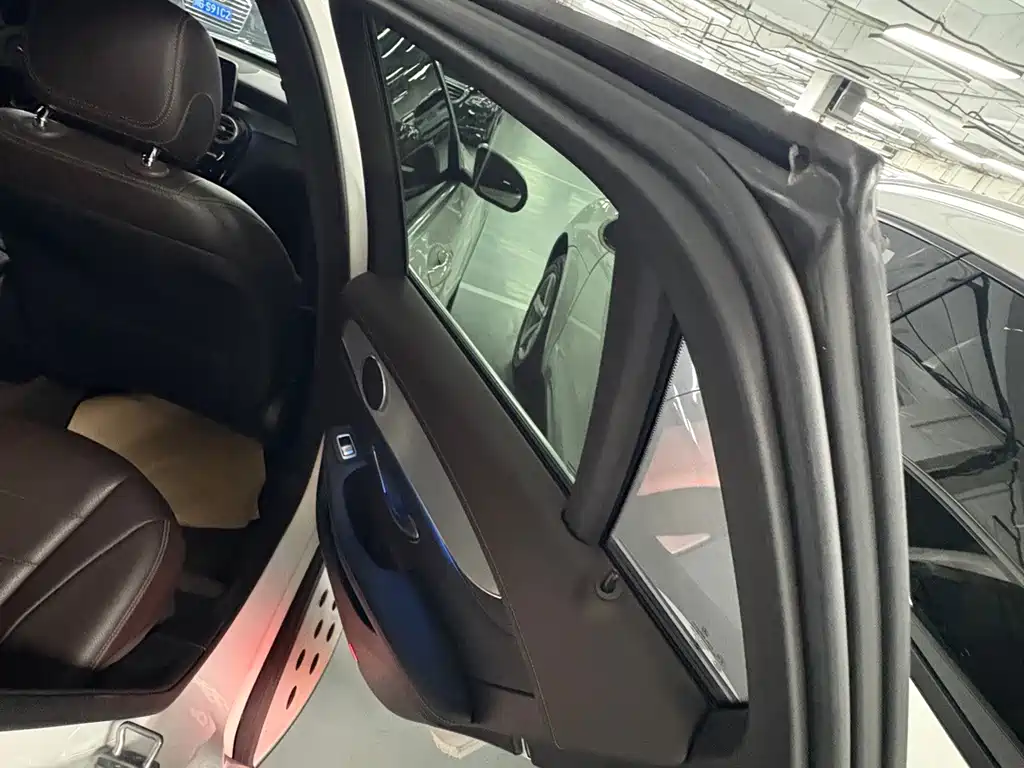 Mercedes-Benz GLC — миниатюра 10