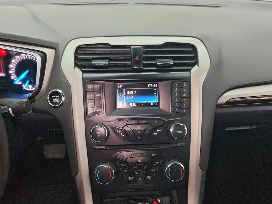 Ford Mondeo — миниатюра 13