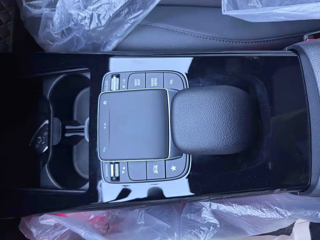Mercedes-Benz A-Class — миниатюра 17