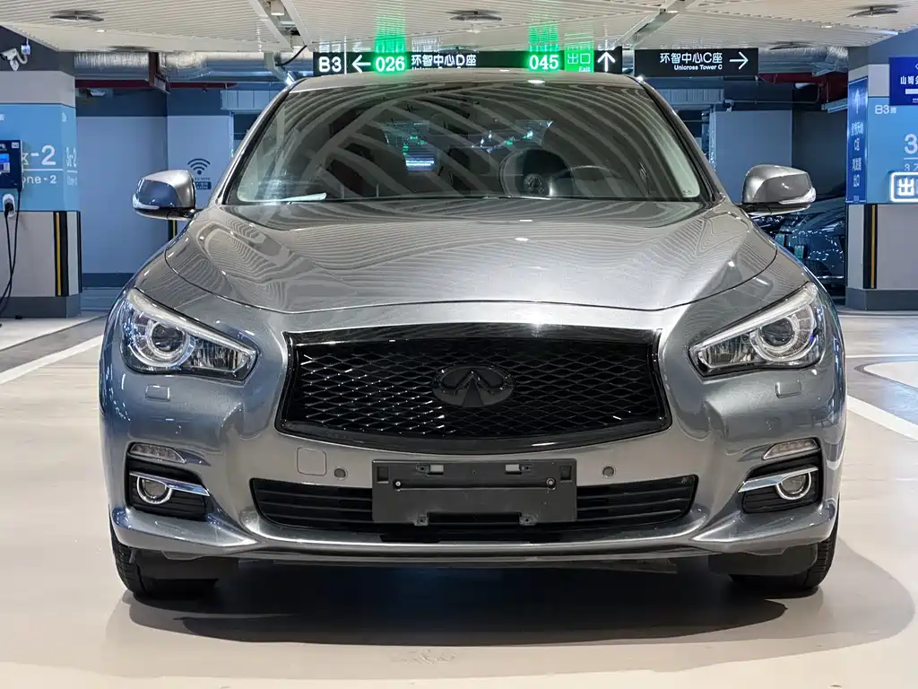 INFINITI Q50L