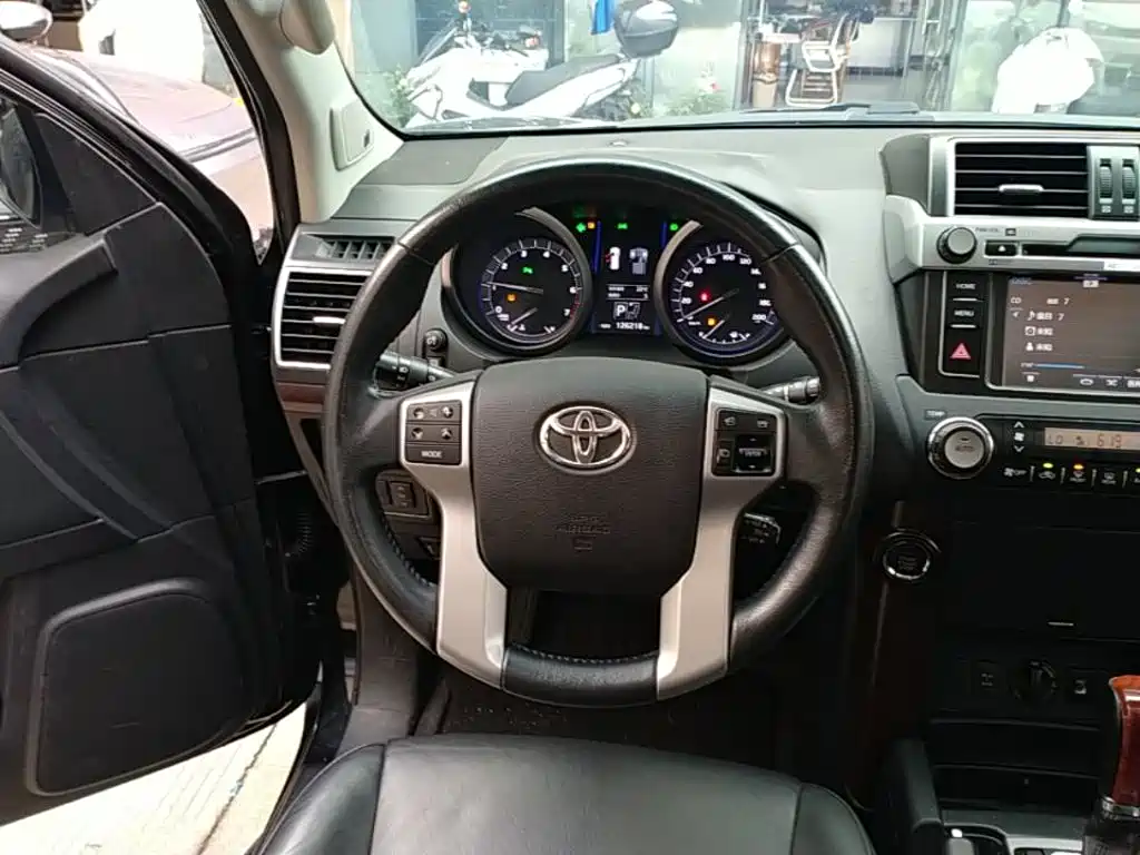 Toyota Prado — миниатюра 11