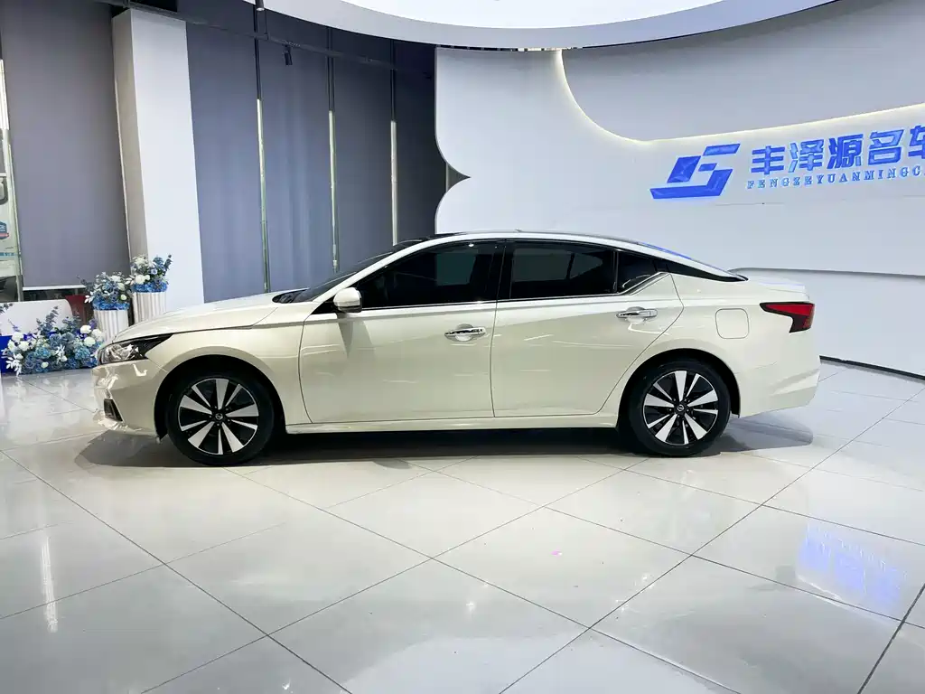 Nissan Teana — миниатюра 3