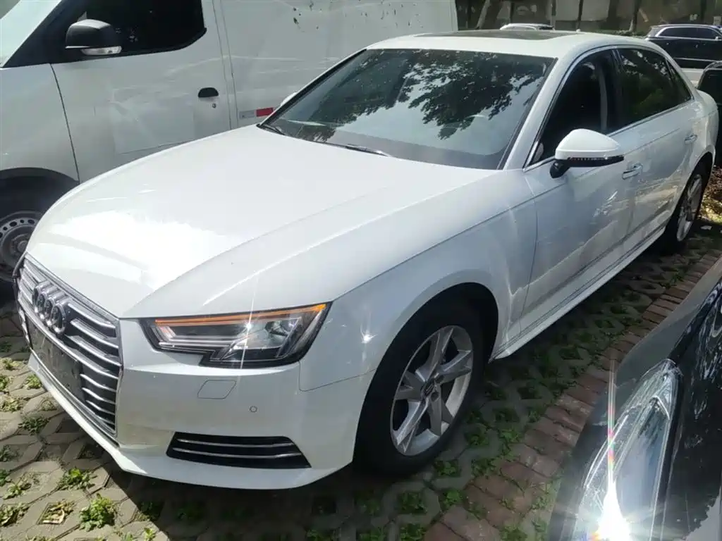Audi A4L 2018