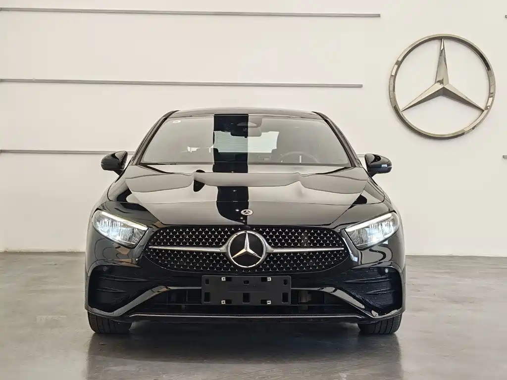 Mercedes-Benz A-Class A 2024 A 200 L Fashion