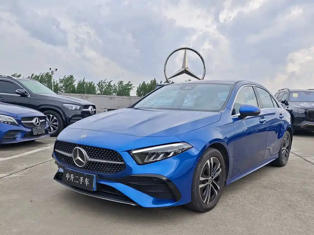 Mercedes-Benz A-Class A 2023 A 200 L