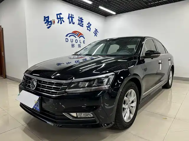 VOLKSWAGEN PASSAT 2018