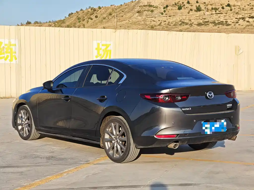 Mazda 3 Axela — миниатюра 6