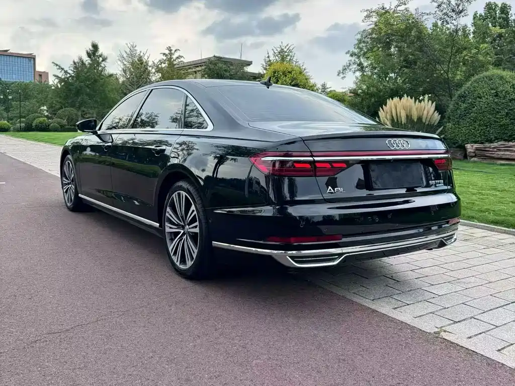 Audi A8 — миниатюра 8