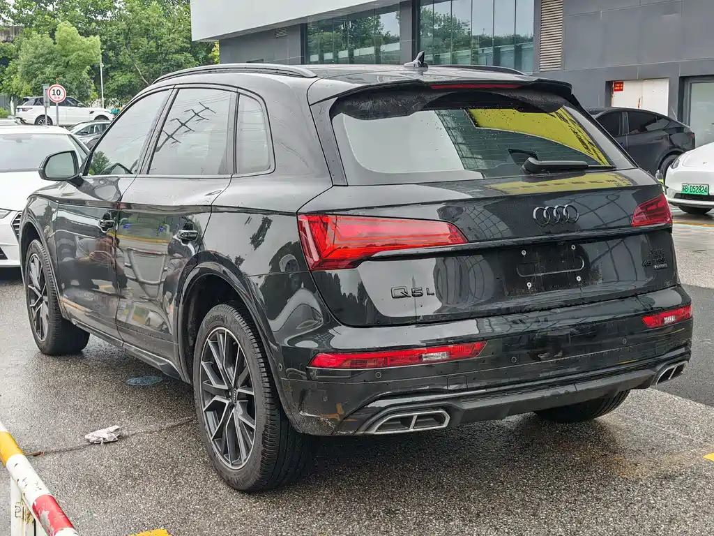 Audi Q5L 2025 45 TFSI Luxury