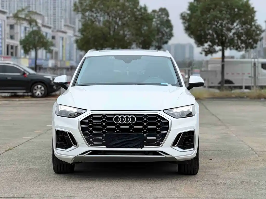 Audi Q5L — миниатюра 2