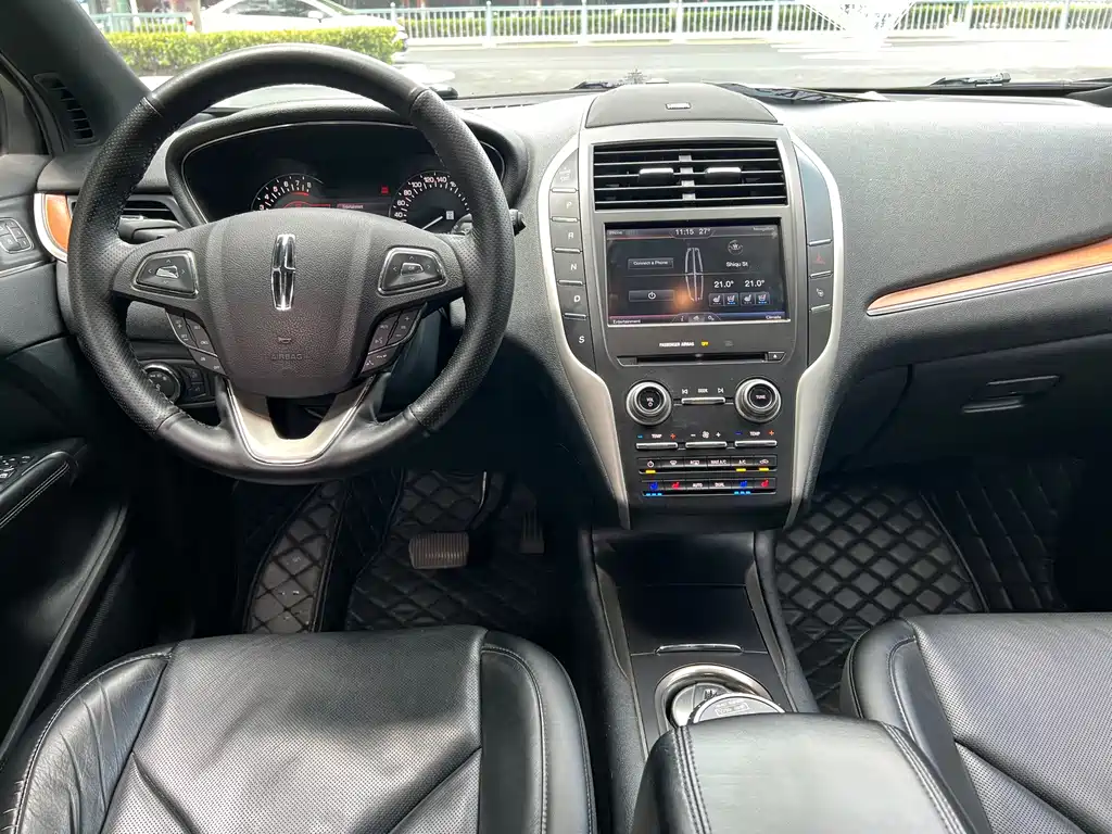 Lincoln MKC — миниатюра 11