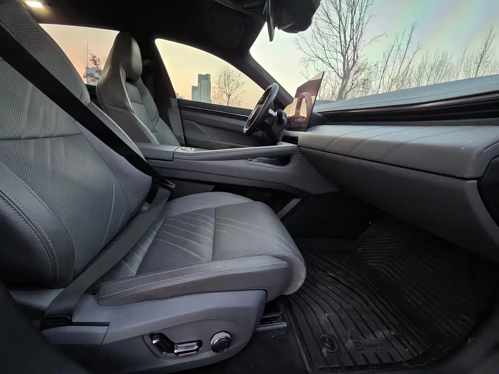 ZEEKR EXTREME KRYPTON 001