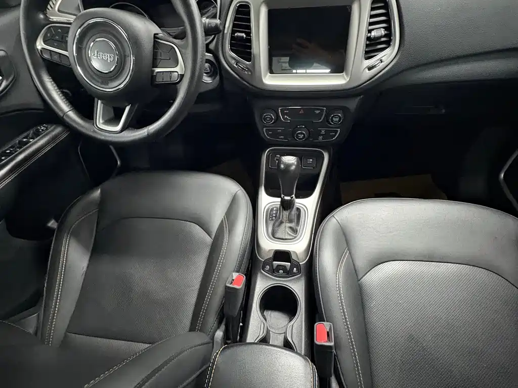 Jeep Compass — миниатюра 13