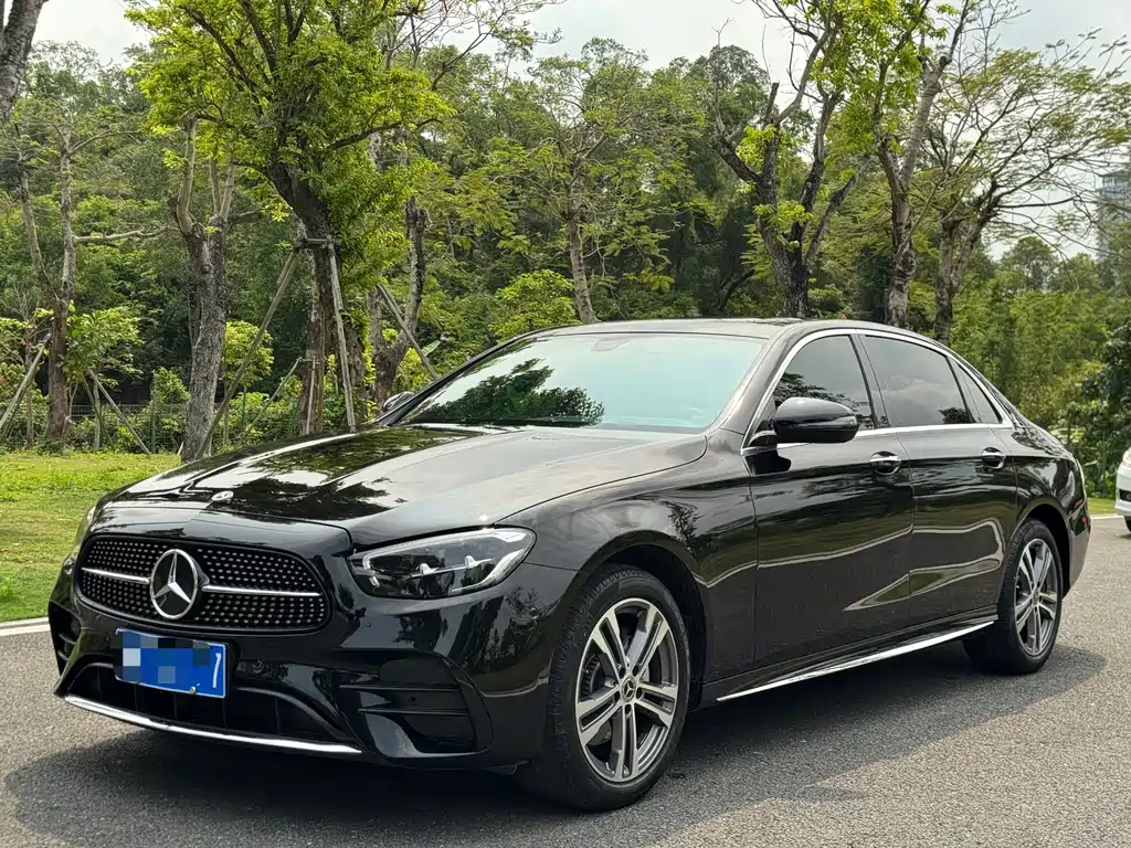 Mercedes-Benz E-Class 2022