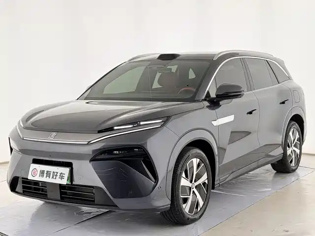 2025 BYD Tang