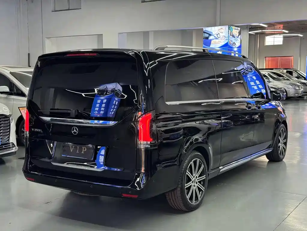 Mercedes-Benz V-Class — миниатюра 3